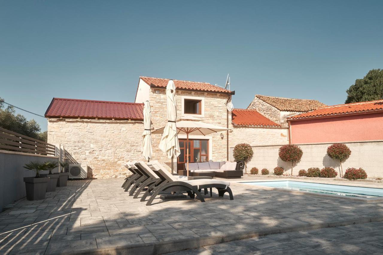 Haus Mila Villa Pavicini Exterior photo