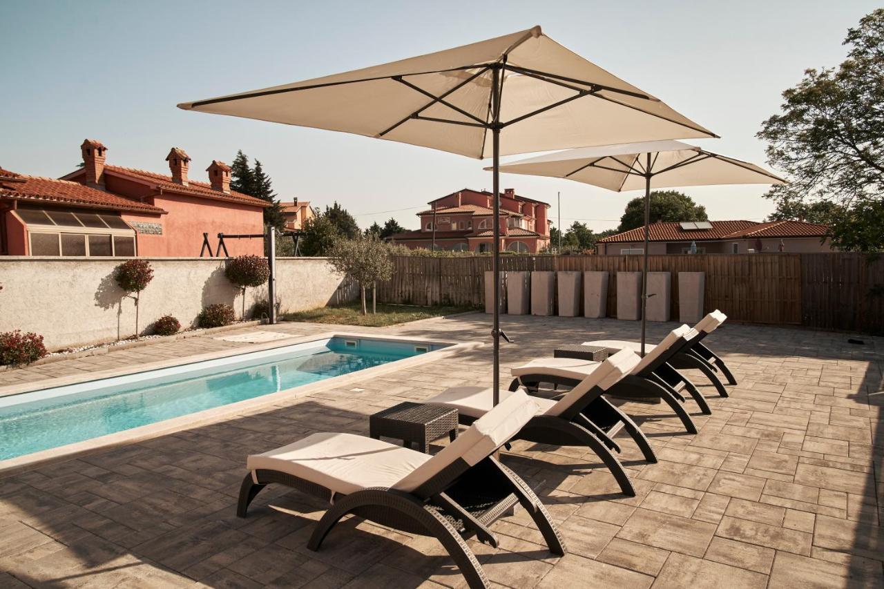 Haus Mila Villa Pavicini Exterior photo